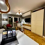 דירה 5 Air Condition Wifi 75'tv Netflix Hbo Appletv