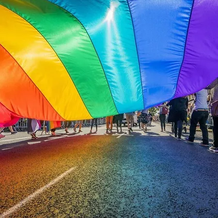 5 Air Condition Wifi 75'tv Netflix Hbo Appletv