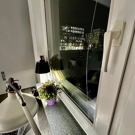 5 Air Condition Wifi 75'tv Netflix Hbo Appletv Warsaw