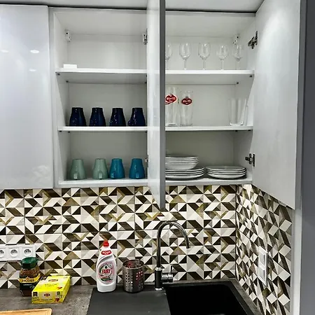 5 Air Condition Wifi 75'tv Netflix Hbo Appletv Apartment Warsaw